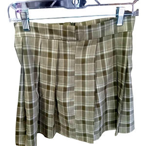 Shein green plaid pleated mini skirt, Small